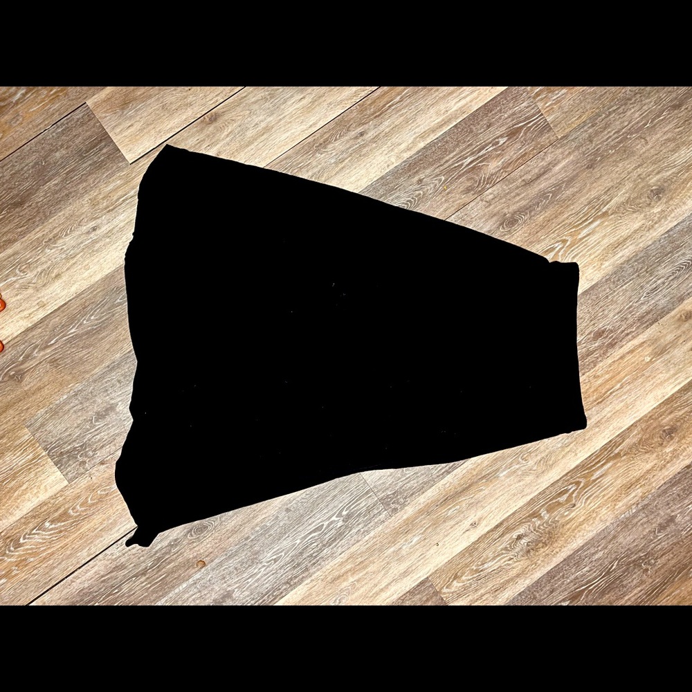 Black long skirt